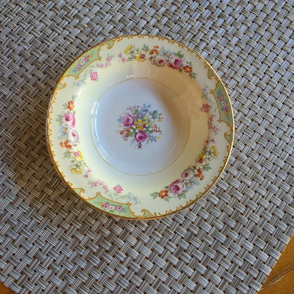 Vintage Floral Porcelain Berry Bowl Pink Ruffled Edge Gold Accents Rose 8